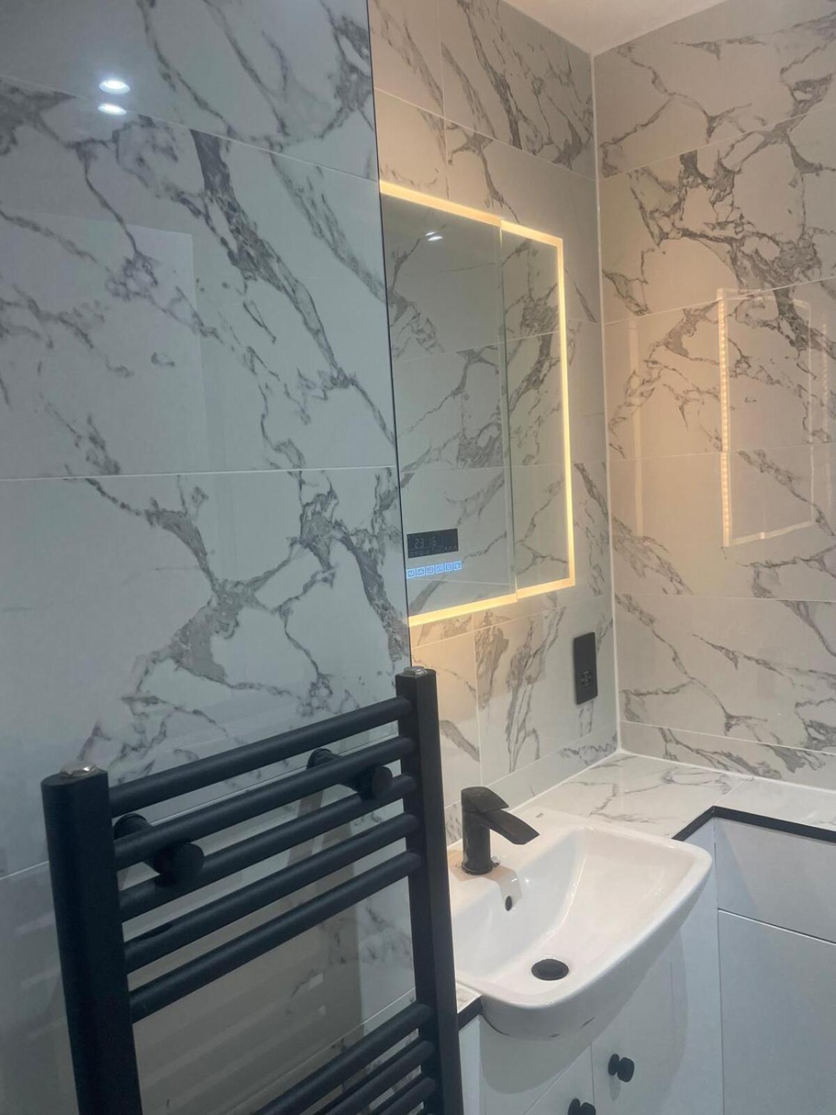 Apartment Elegant 1-Bed Flat With Private Patio, Kensington, W8 London